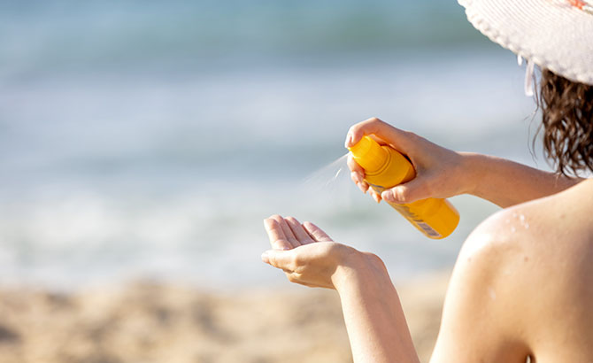 une bonne protection solaire protège des cancers de la peau